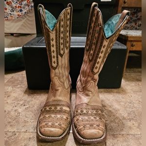 Corral Woman's cowboy boots 6½